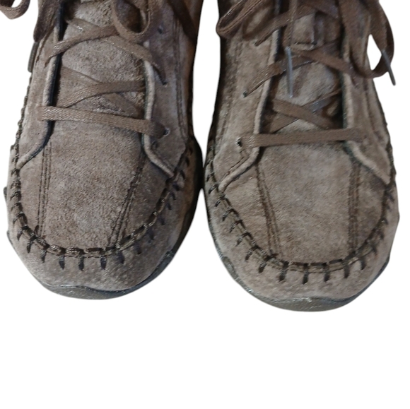 Skechers Moc Toe Chocolate Brown Suede Leather Chukka Boots - Picture 3 of 10